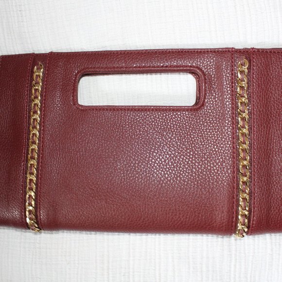 Charming Charlie Dark Red With Gold Chain Accents Clutch 00121043 - Picture 1 of 9